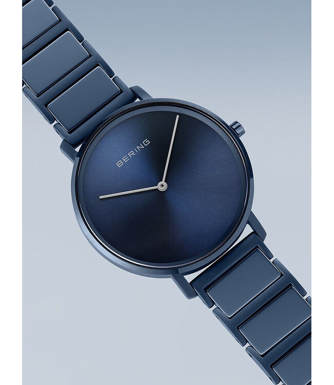 Bering 18531-797 Damenuhr 31 mm