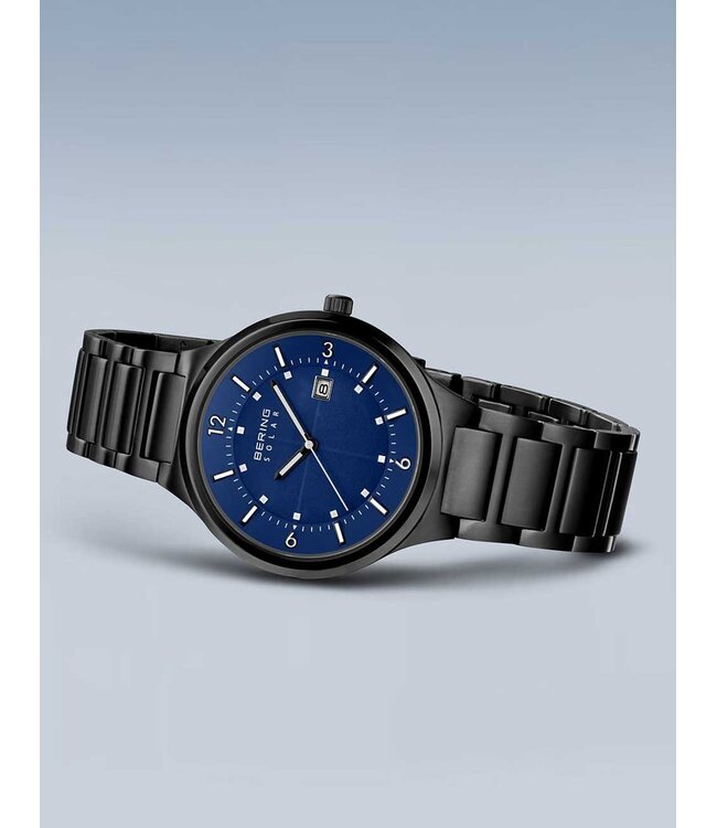 Bering 14442-727 Herrenuhr Slim-Solar 42 mm