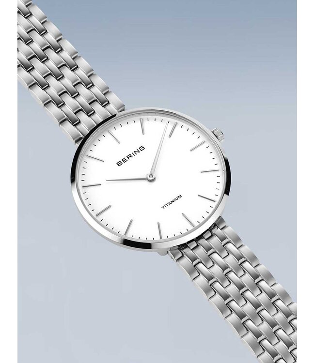 Bering 19334-004 Damenuhr Titanium 34 mm