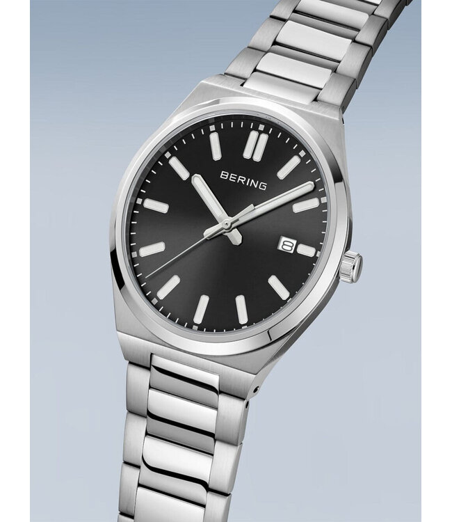 Bering 17639-702 Herrenuhr Classic 39 mm