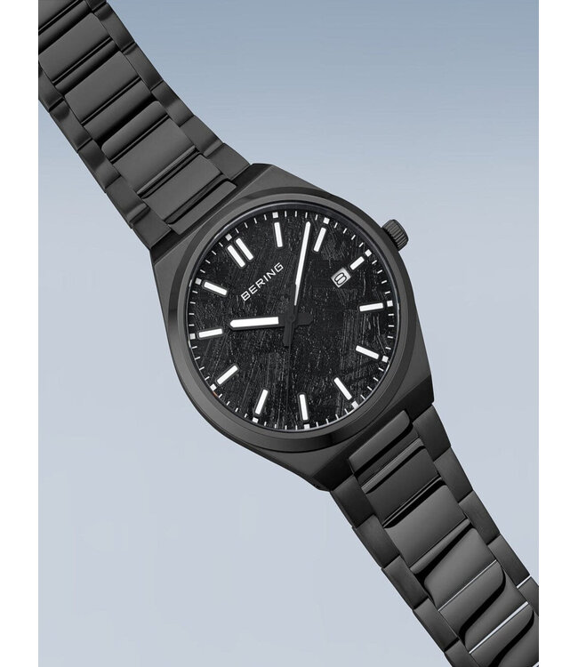 Bering 17639-722 Herrenuhr Classic 39 mm