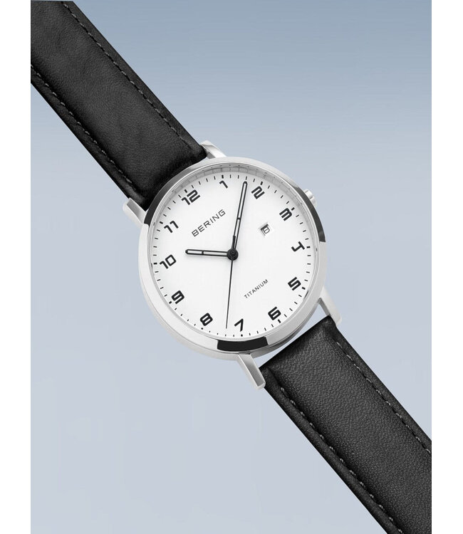 Bering 18634-404 Damenuhr Titanium 34 mm