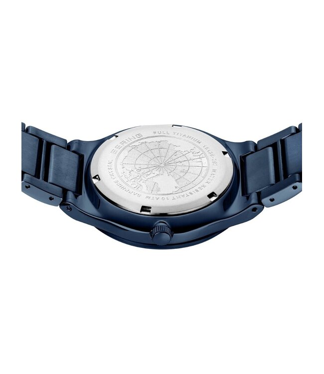 Bering 15139-797 Herrenuhr Titanium 40 mm
