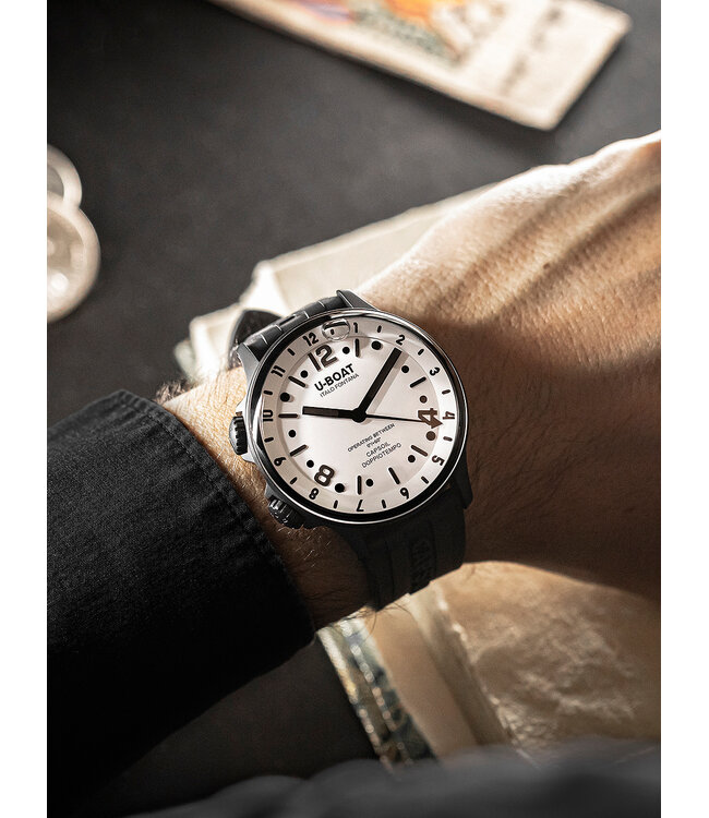 U-Boat 8889/A Herrenuhr Capsoil 45 mm