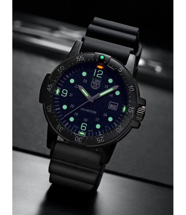 X2.2003 Herrenuhr Sea 44 mm