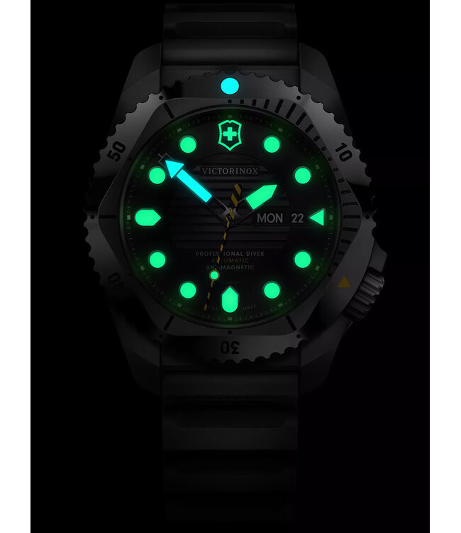 Victorinox  241994 Herrenuhr Dive 43 mm