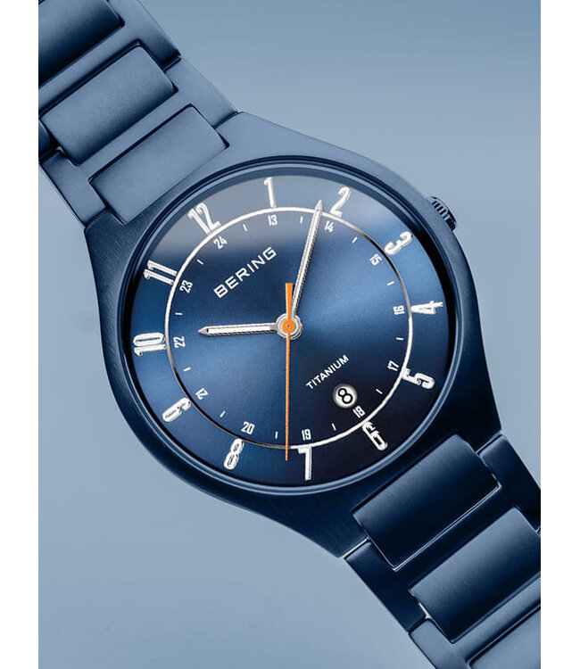 Bering 11739-797 Herrenuhr Titanium 39 mm