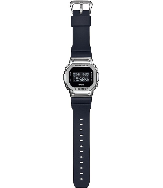 Casio  GM-5600U-1ER Herrenuhr G-Shock 43 mm