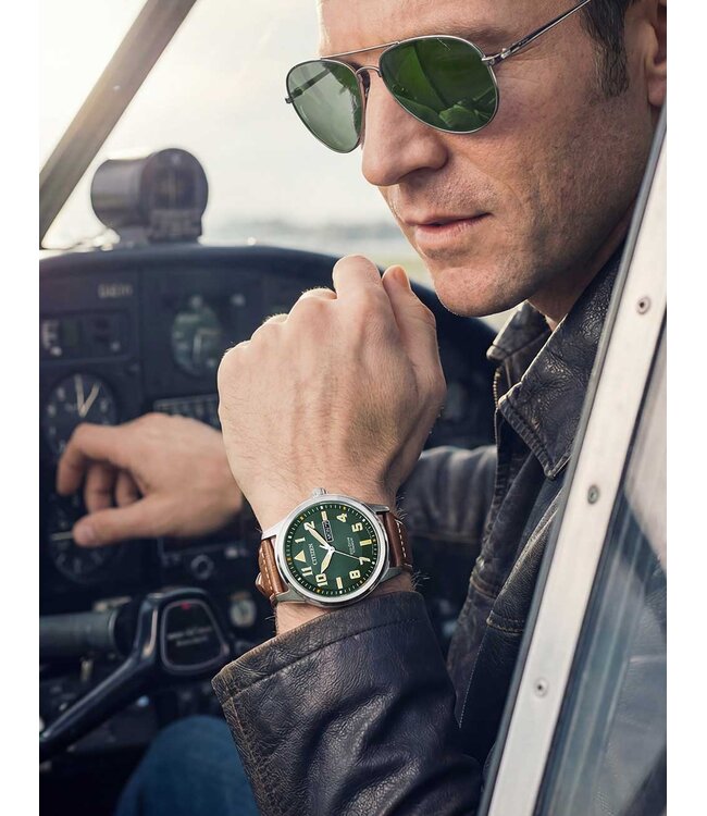 Citizen  BM8560-11XC Herrenuhr Super-Titanium 42 mm
