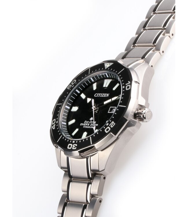 Citizen  BN0200-81E Herrenuhr Super-Titanium 44 mm