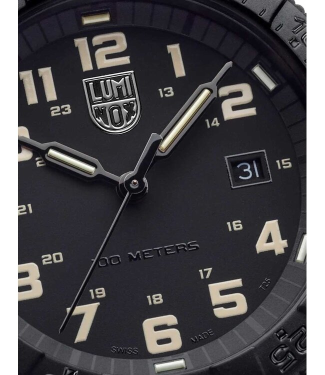 Luminox XS.0330 Herrenuhr Leatherback 44 mm