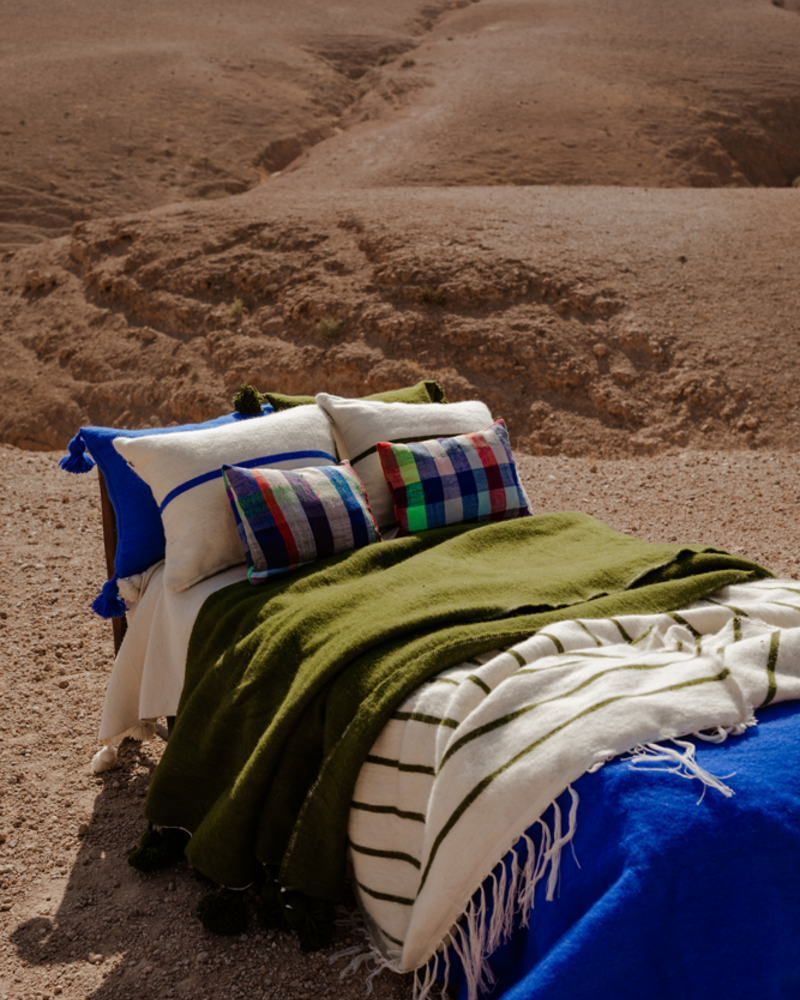 Handwoven Berber pompom blanket L