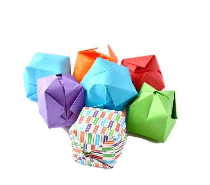 Bommetje!! Maak je eigen waterballon van papier