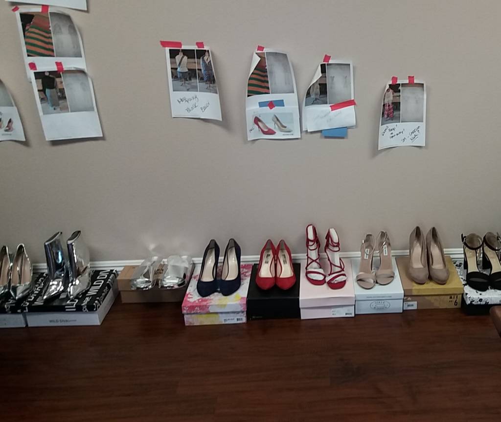 Worden het high heels of sneakers?