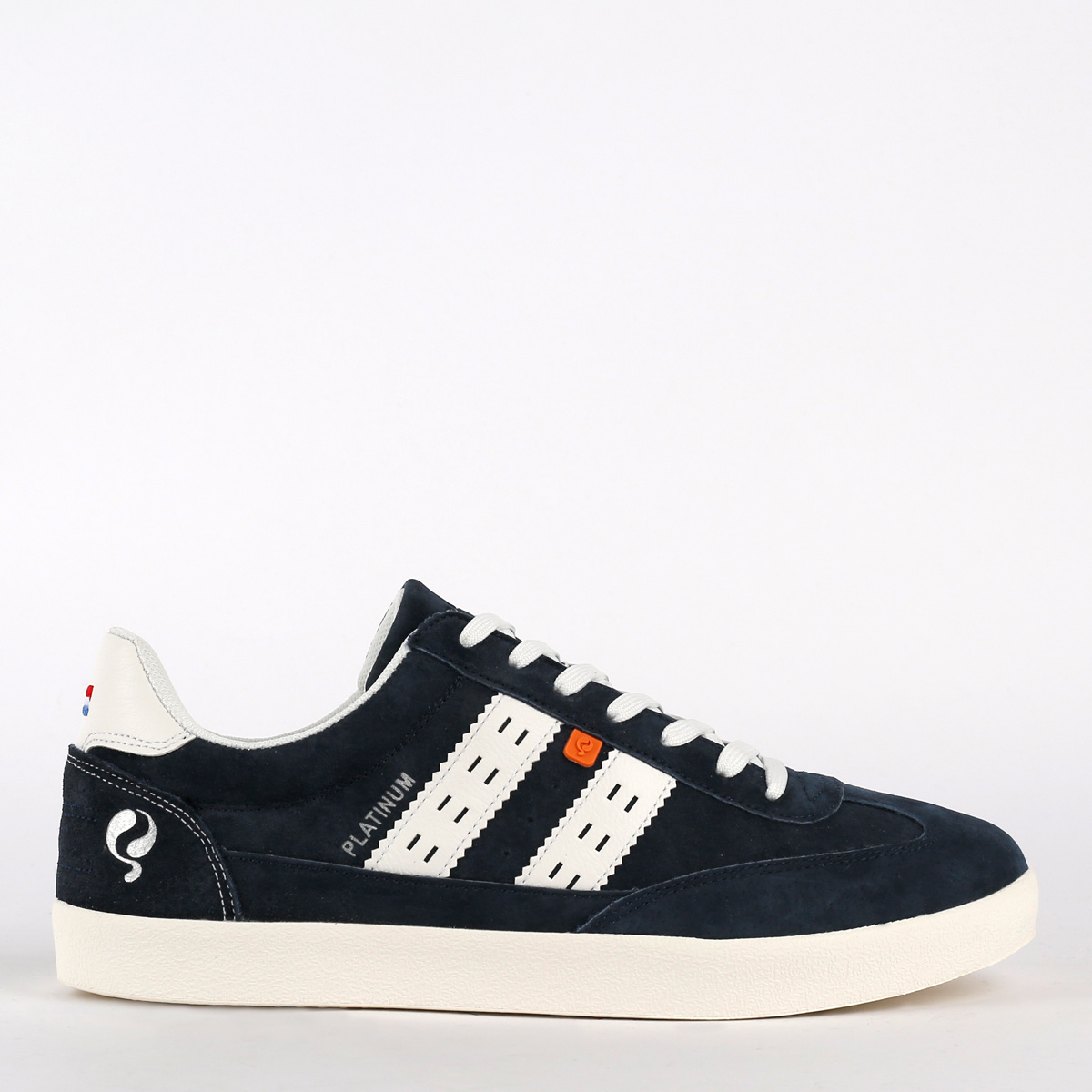 Q1905 sneakers hotsell