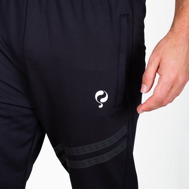 Q1905 Legend Training Pants - Black | Sporty & Comfortable