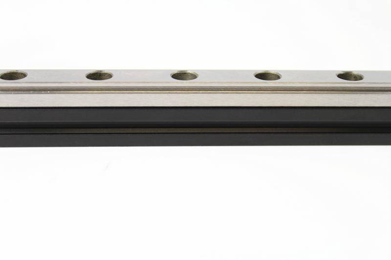 MakerBeam - 10mmx10mm 1 piece of 200mm linear slide rail and carriage