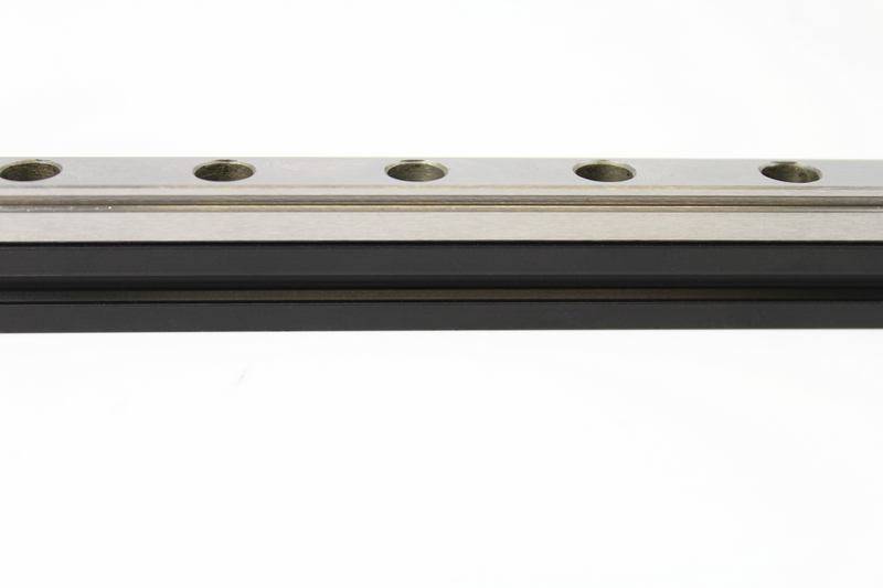 MakerBeam - 10mmx10mm 1 piece of 750mm linear slide rail and carriage