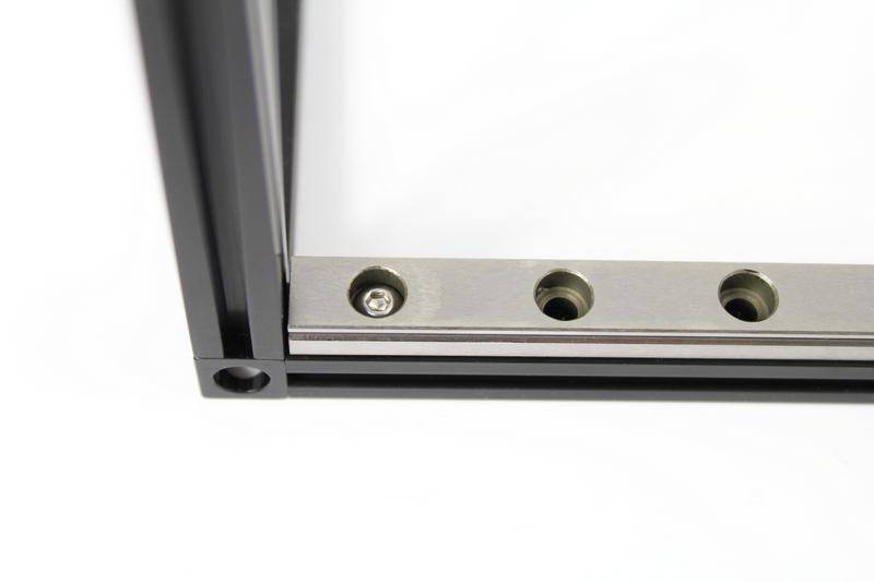 MakerBeam - 10mmx10mm 1 piece of 750mm linear slide rail and carriage