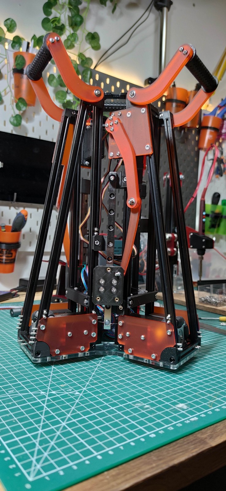 Robotix's cup Les Karibous build 2 MakerBeam inside