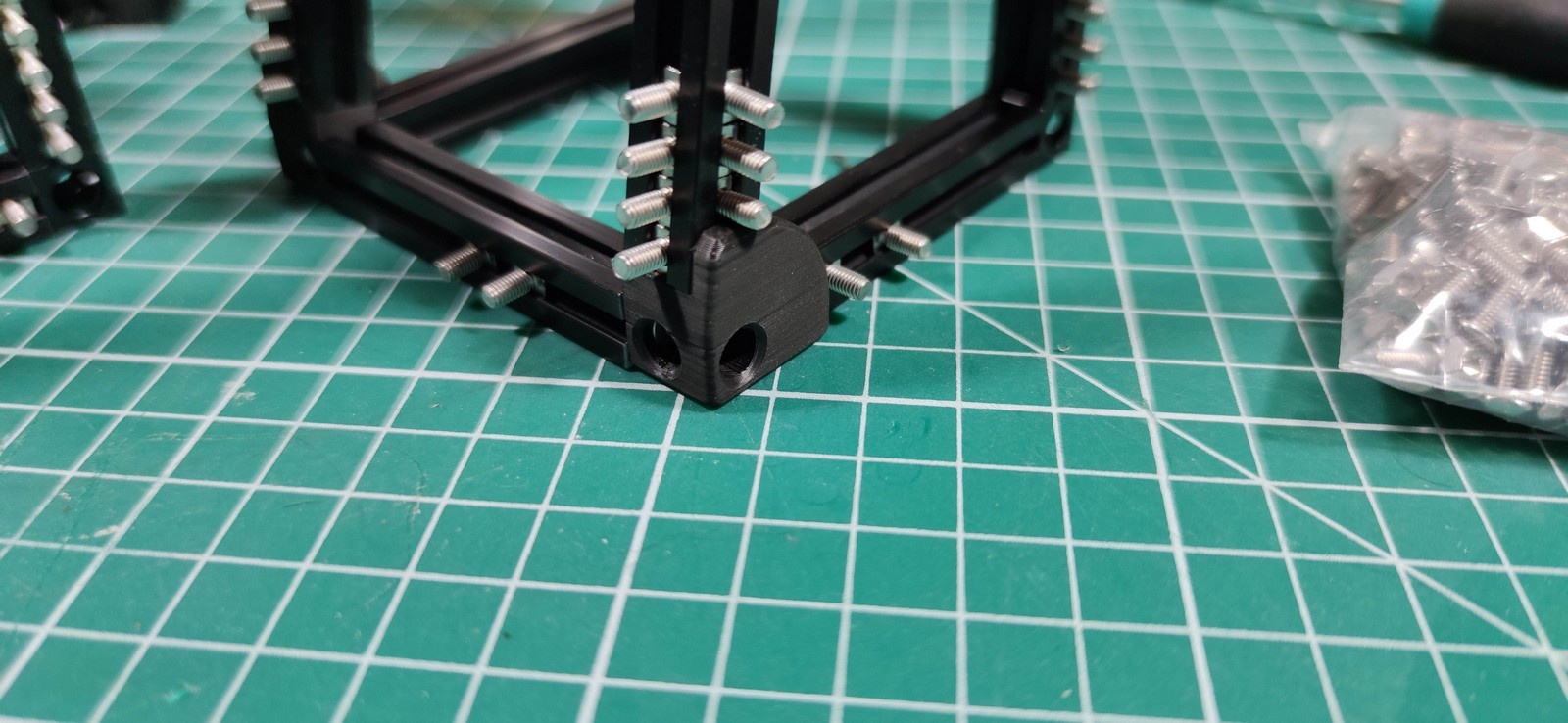 Robotix's cup Les Karibous build 3 MakerBeam inside