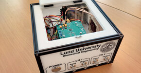 Amplifier for acoustofluidic devices