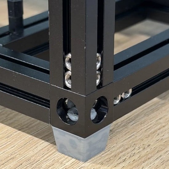 3D printable corner cube feet  for MakerBeamXL fastened