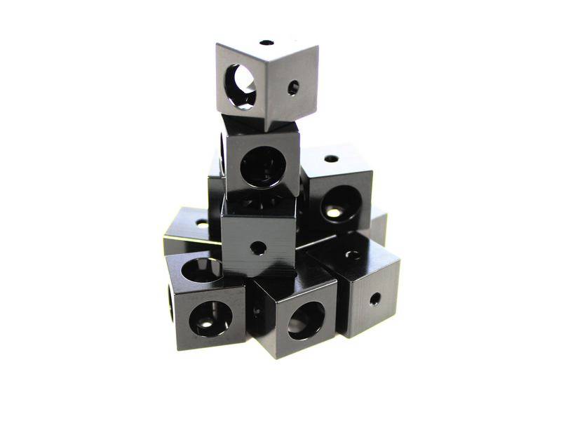 MakerBeamXL - 15mmx15mm 12 pieces Corner cubes black (15mmx15mmx15mm)