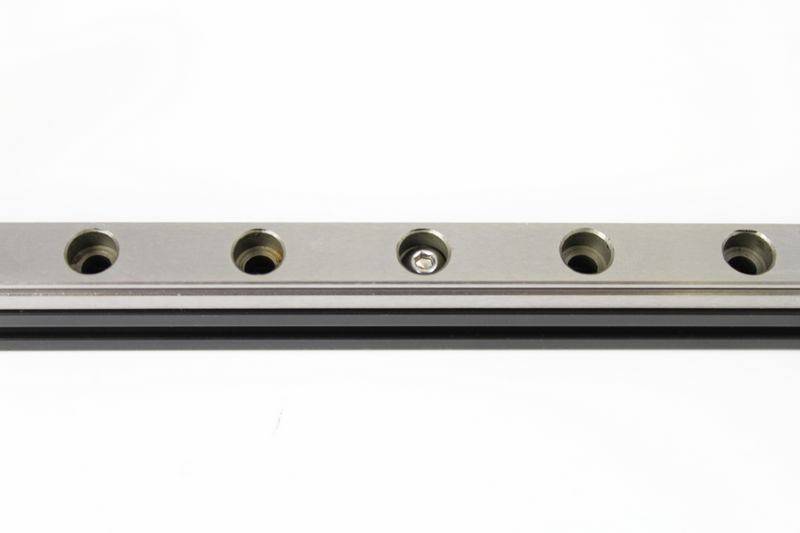 MakerBeam - 10mmx10mm 1 piece of 300mm linear slide rail and carriage