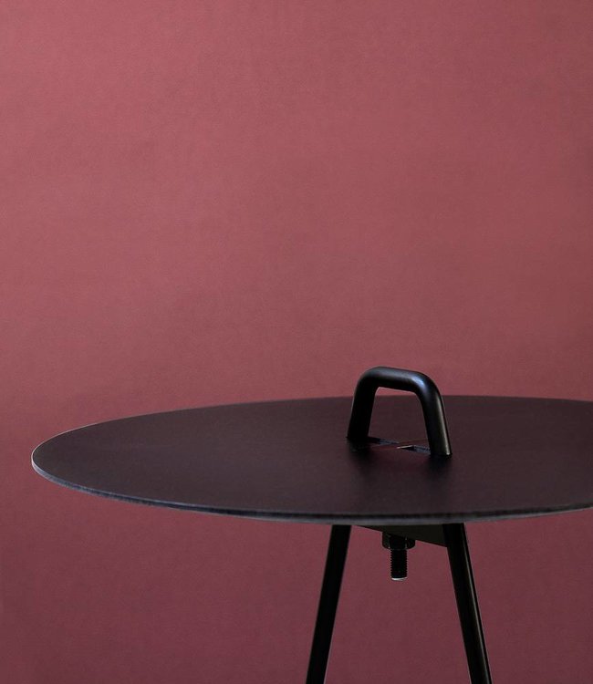 Moebe Side Table in White or Black