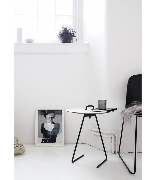 Moebe Bijzettafel Side Table in Wit of  Zwart