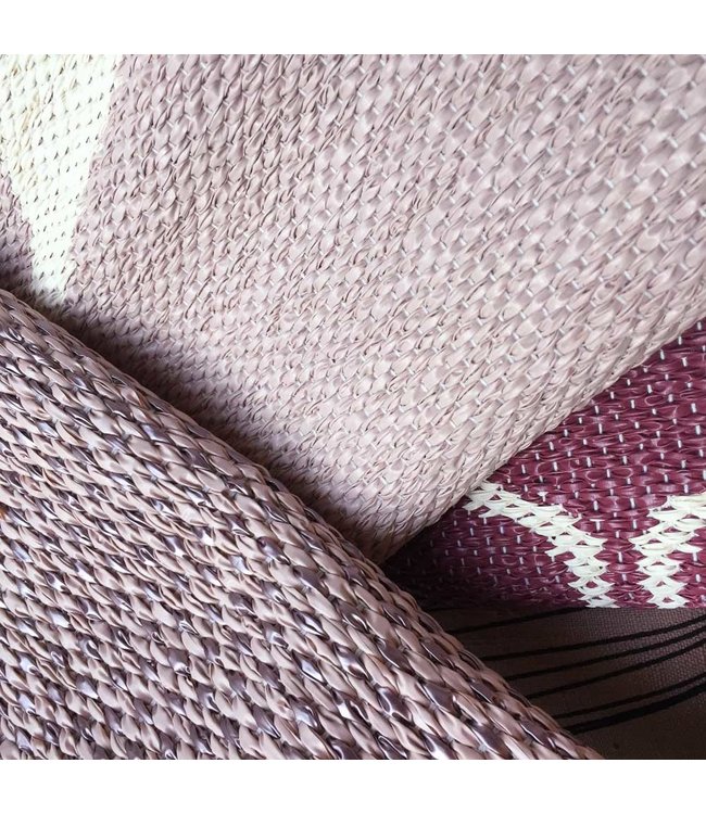 Rug Svea | Lilac metallic and Pale Rose | 60 x 85 cm