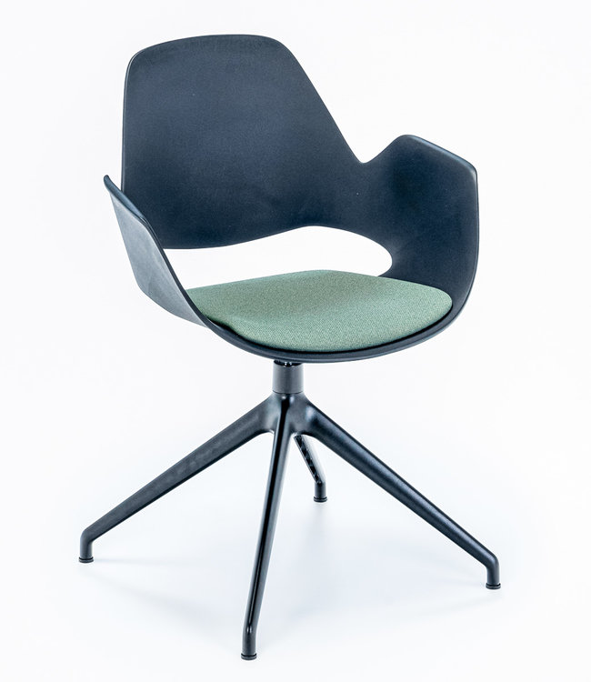 Houe Falk Dining Chair of recycled plastic