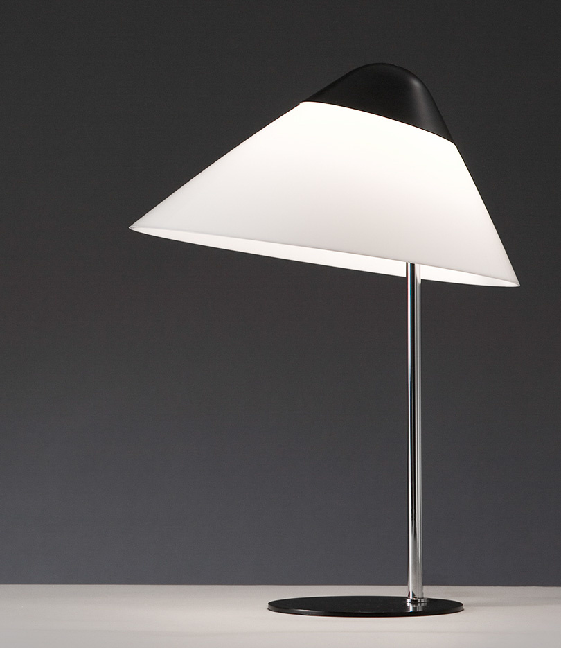 HJW02 Opala table lamp Midi by Carl Hansen Søn at North Sea