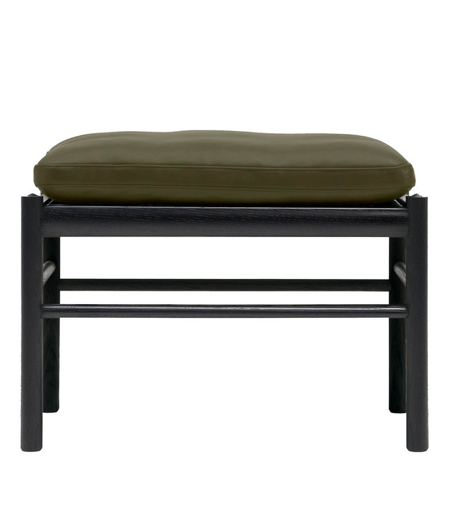 Carl Hansen & Søn OW149F Voetenbank bij Colonial Chair