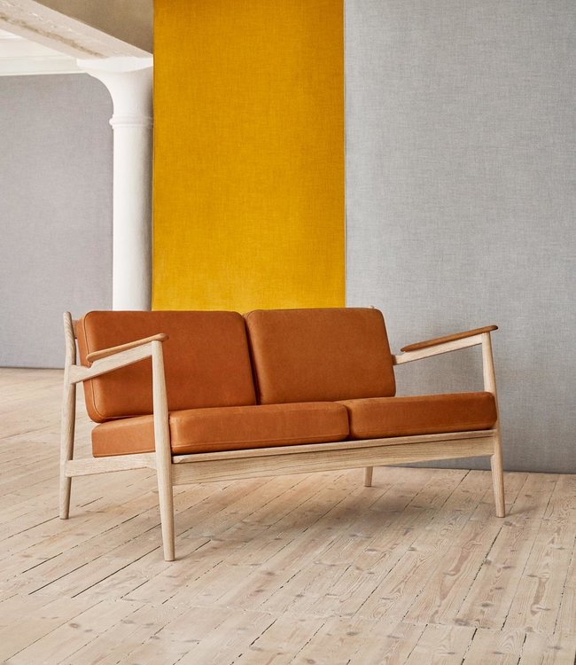 Magnus Olesen Magnus Olesen Model 107 Sofa