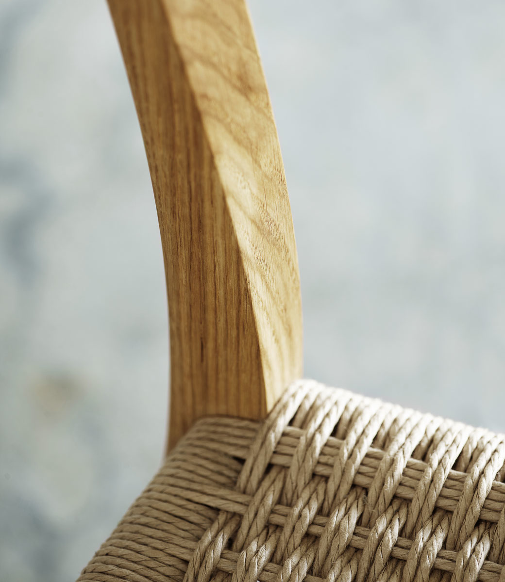 Eetkamerstoel CH23 mix Eiken en Walnoot van CHS bij North Sea