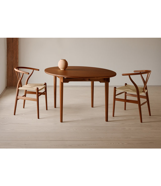 Carl Hansen & Søn Wishbone Chair CH24 Mahonie
