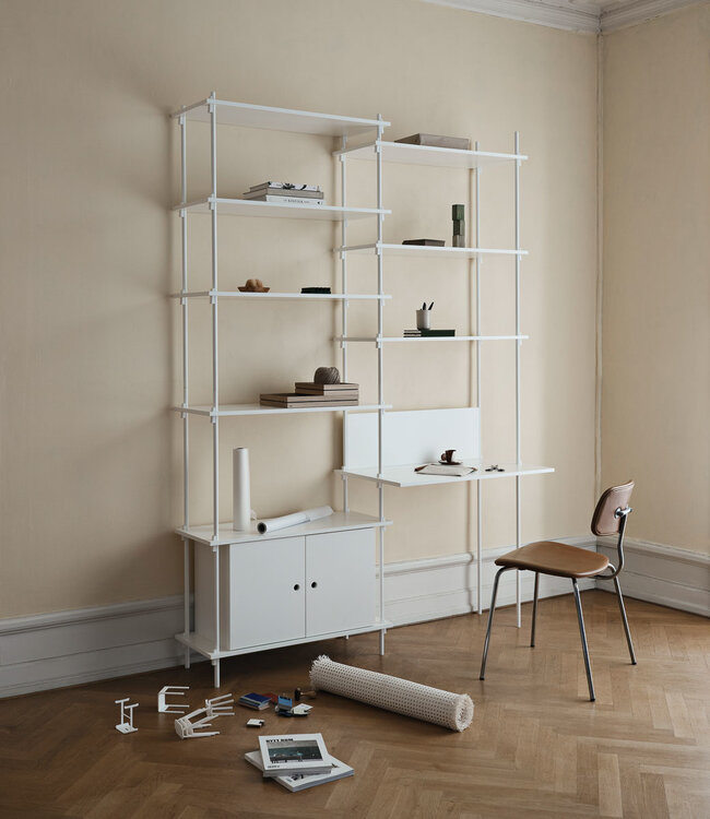 Moebe Shelving System met bureaublad en 2 kasten