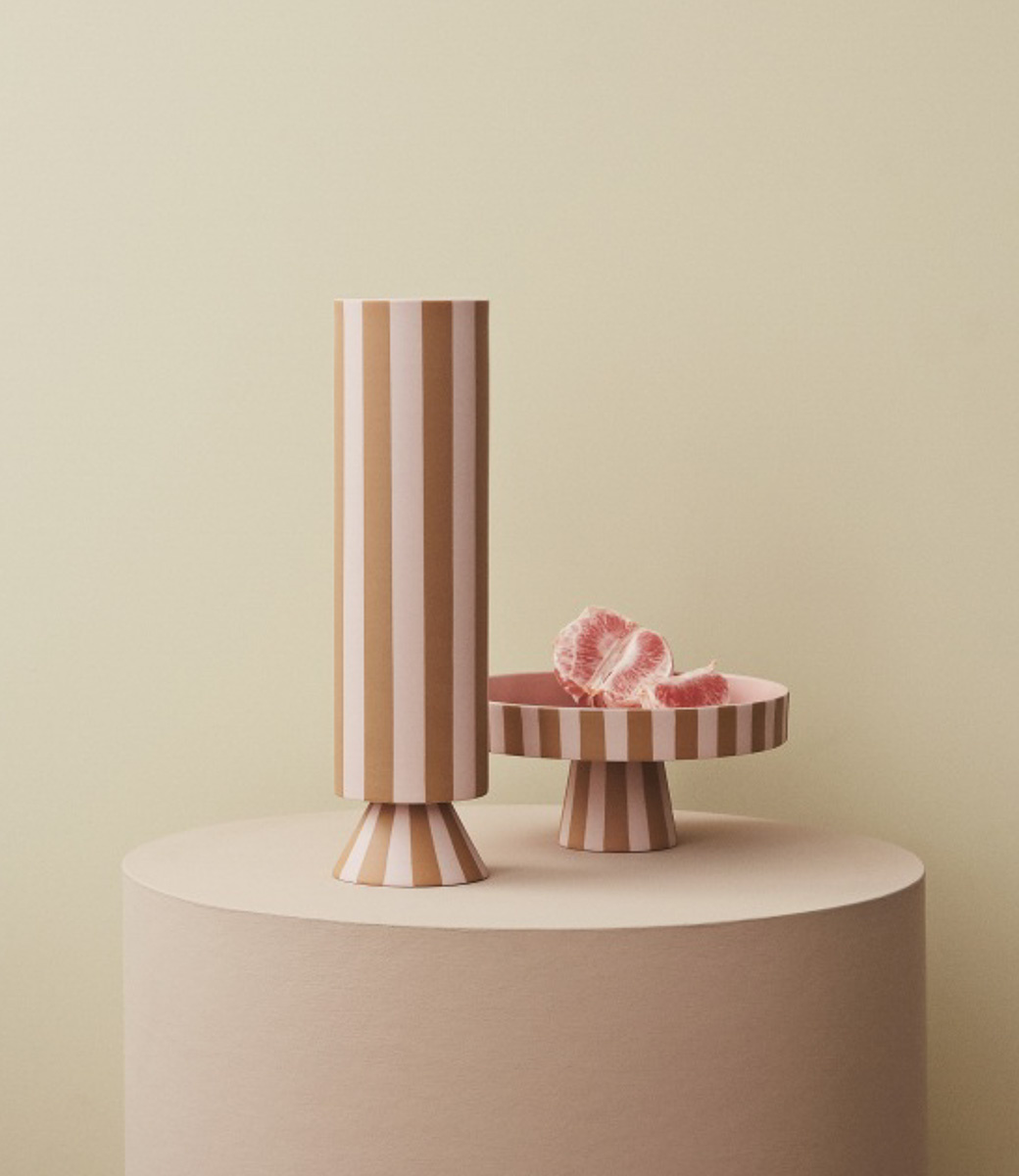 Oyoy Living Toppu Tray Small Caramel at North Sea Design in Vorden