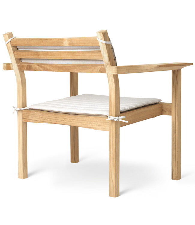 Carl Hansen & Søn AH601 Outdoor Lounge Chair