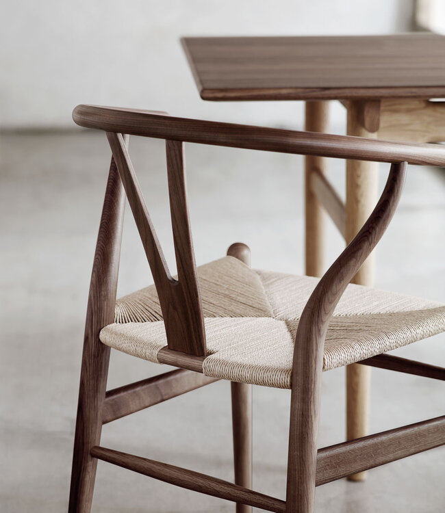 Carl Hansen & Søn CH24 Wishbone Stoel Walnoot