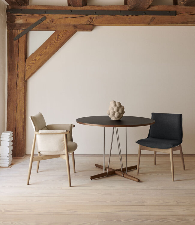 Carl Hansen & Søn E004 Eetkamer stoel Embrace  Chair