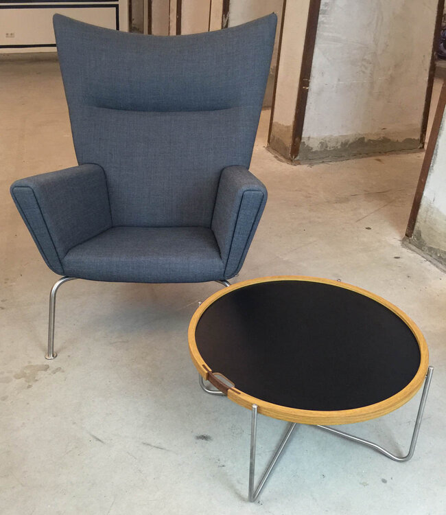 Carl Hansen & Søn CH 417 Tray Table | Coffee Table