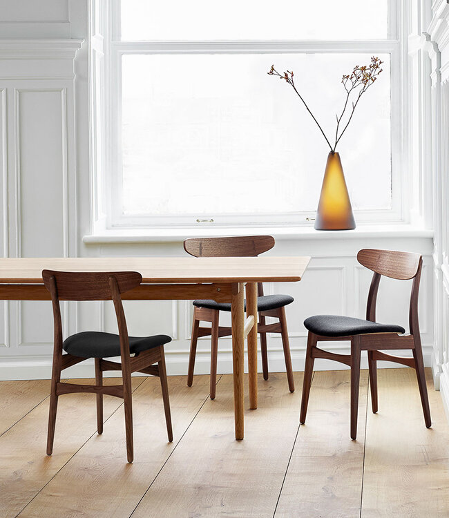 Carl Hansen & Søn CH30P Eetkamerstoel met leren zitting