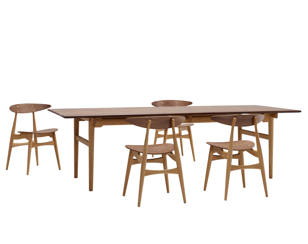 Carl Hansen & Søn CH33 dining chair in Oak & Walnut by Hans Wegner