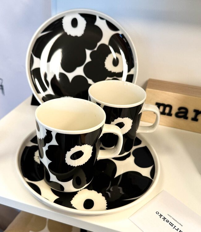 Marimekko Oiva Unikko Giftbox mokken en borden