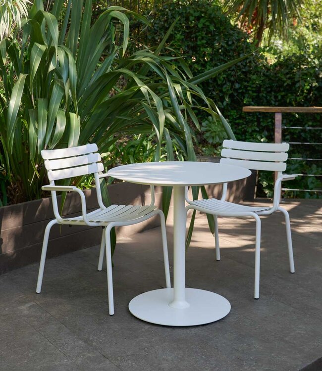 Houe Pico Tuintafel Ronde Voet