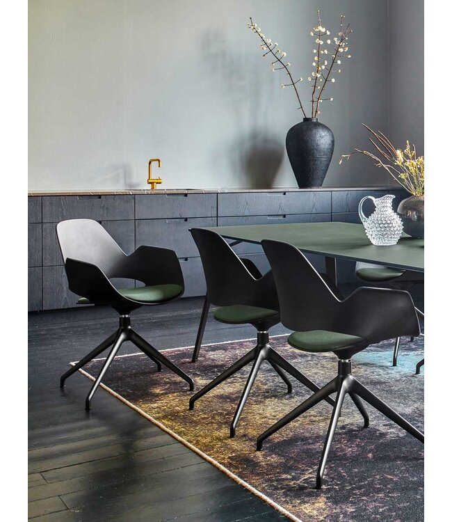 Houe Falk draaibare eetkamerstoel met stervoet