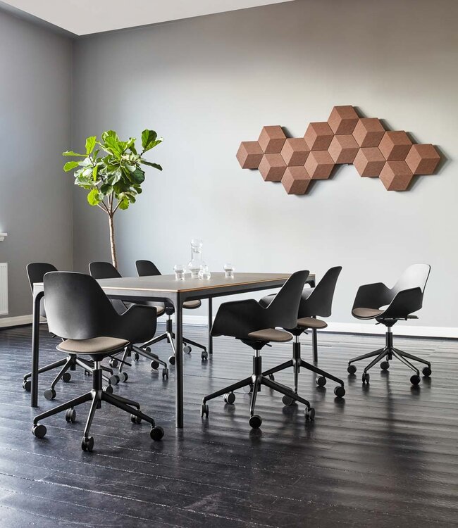 Houe Falk draaibare stoel met wieltjes